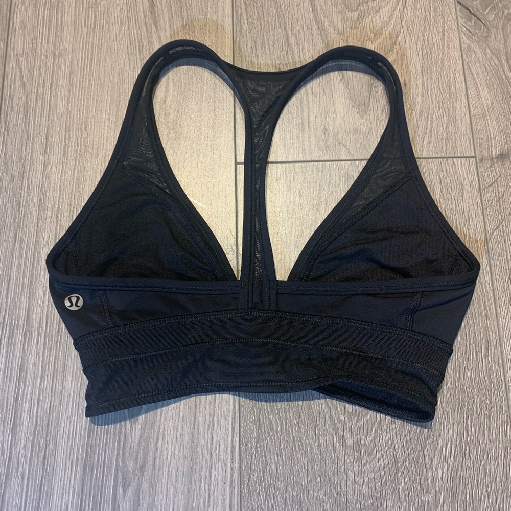 Lululemon sports bra
